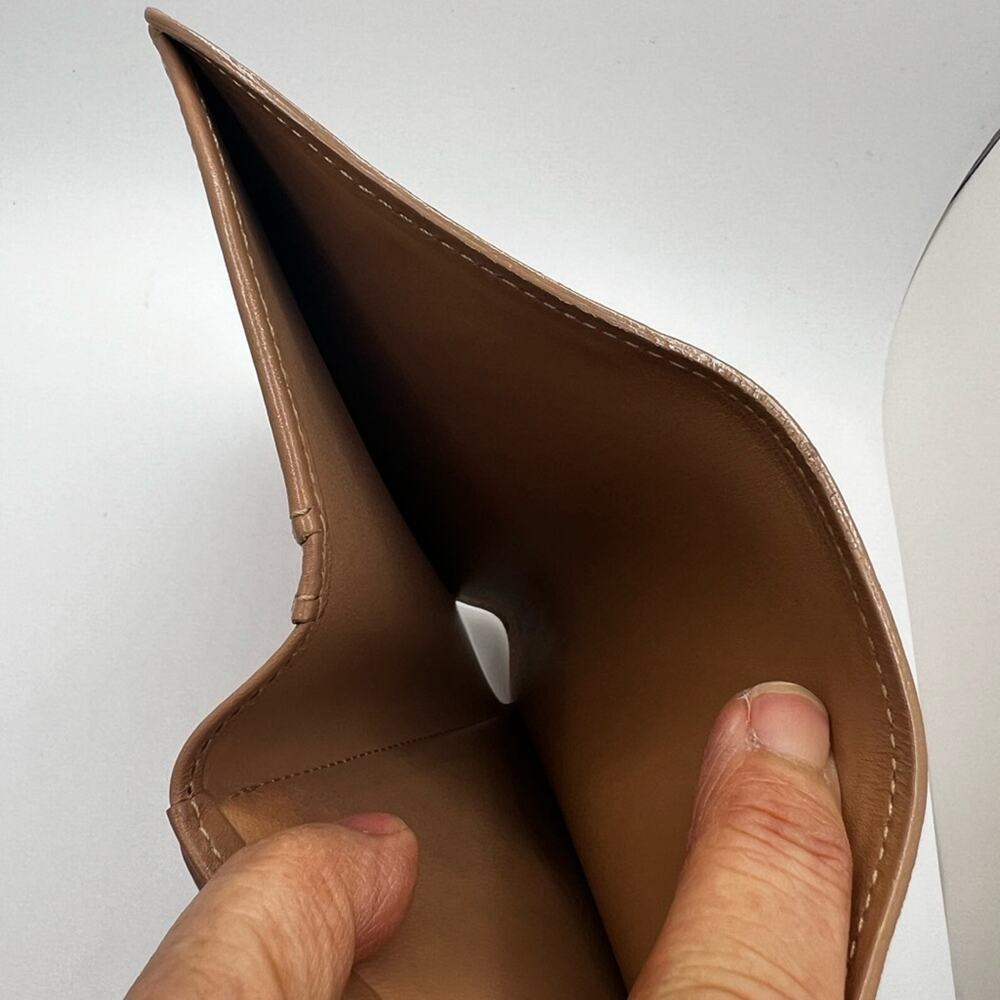GUC Louis Vuitton Tan Vernis Bifold Kisslock Wallet - Picture 8 of 8